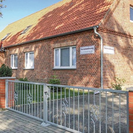2 Bedroom Gorgeous Apartment In Luebtheen-Garlitz 외부 사진
