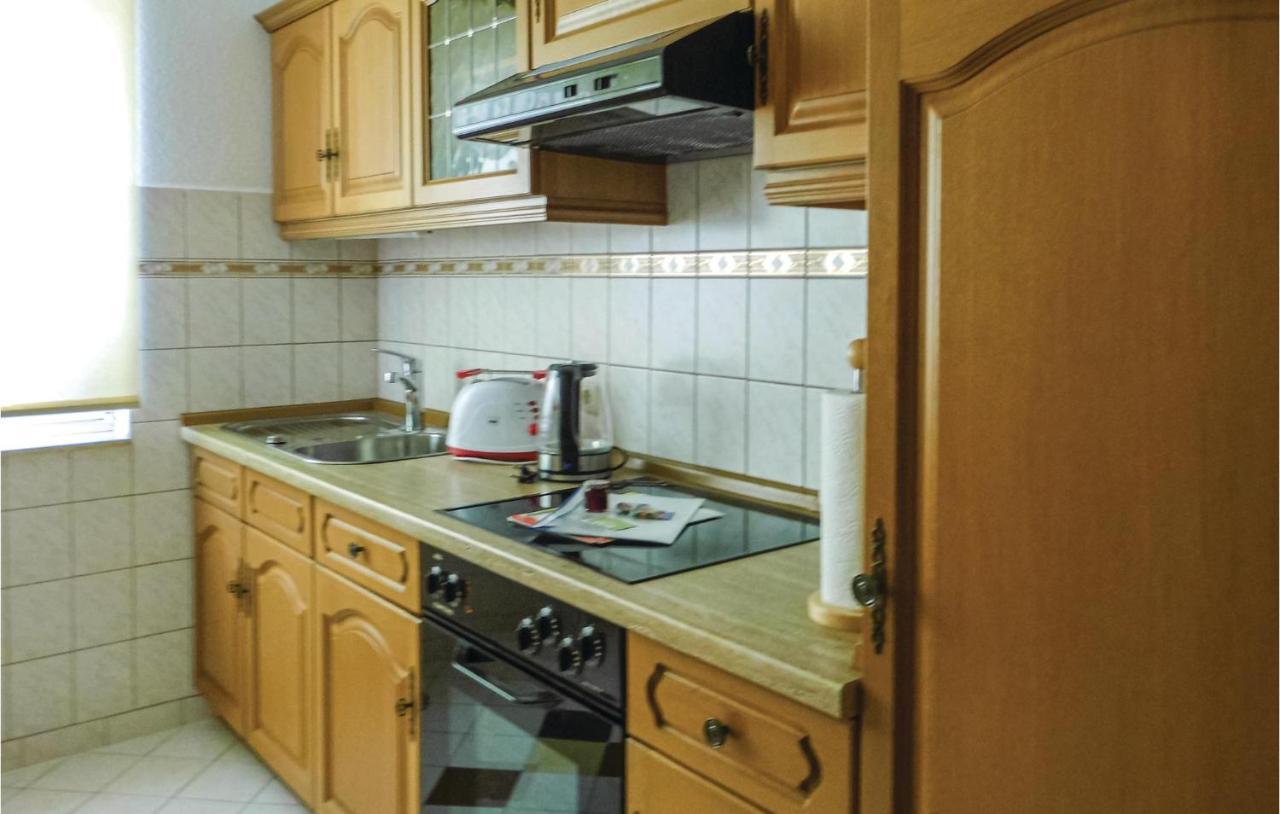 2 Bedroom Gorgeous Apartment In Luebtheen-Garlitz 외부 사진